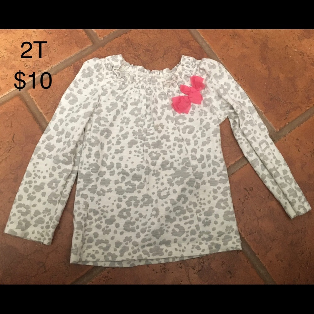 Blouse with bow